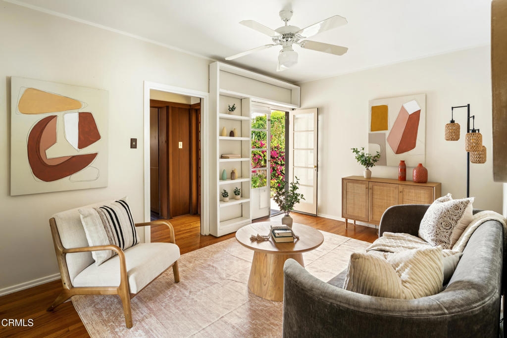 1364 N Harding Avenue