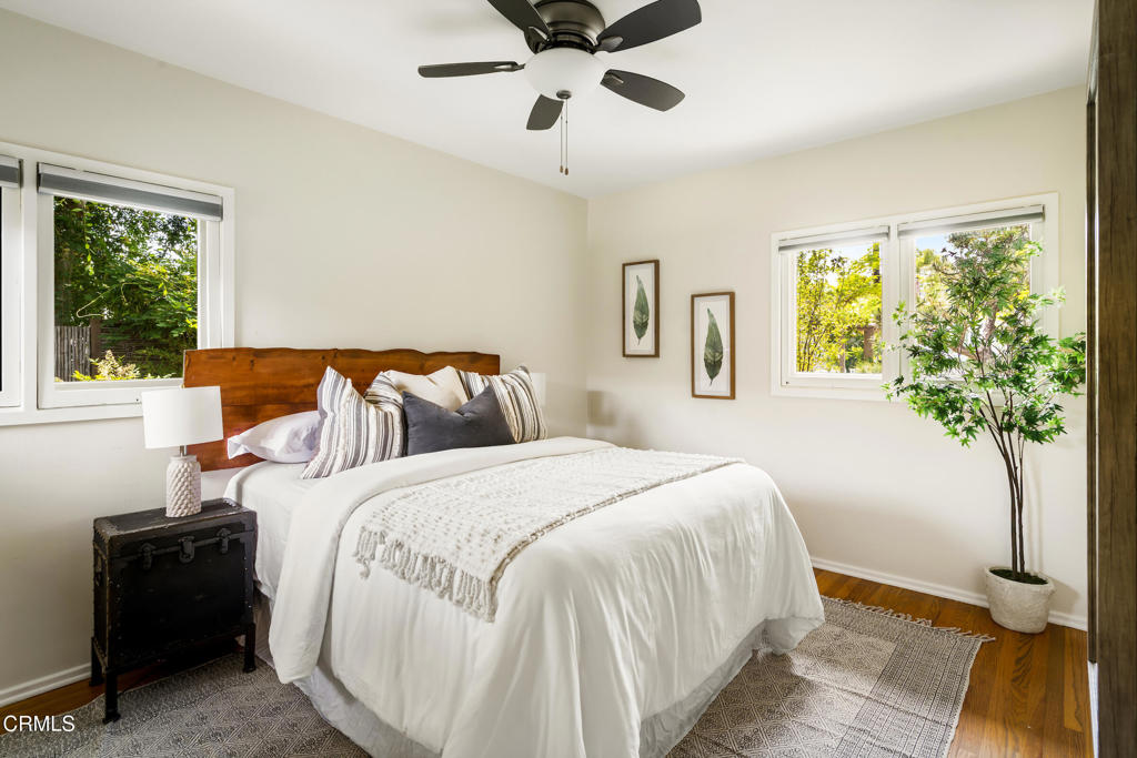 1364 N Harding Avenue