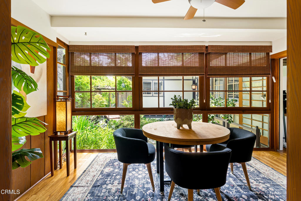 1364 N Harding Avenue