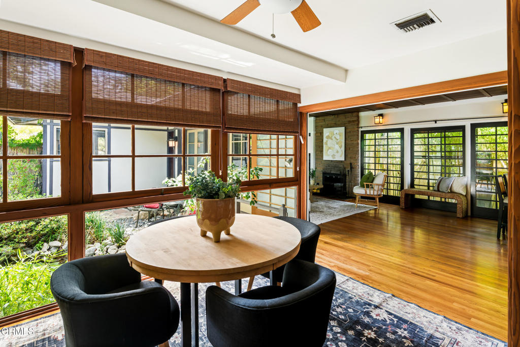 1364 N Harding Avenue