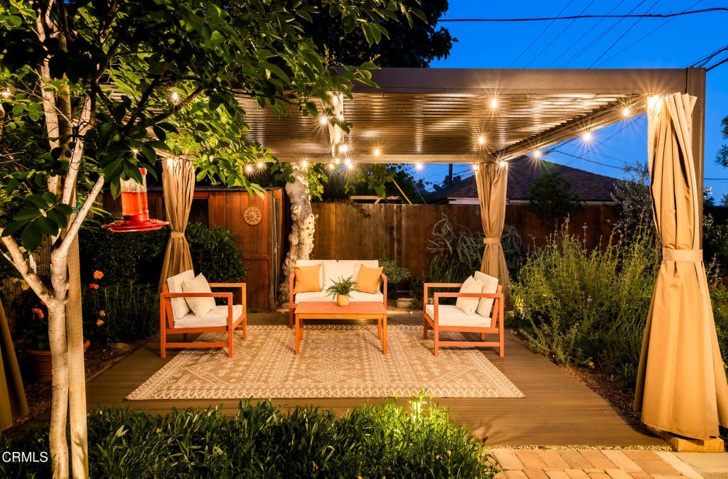 1364 N Harding Avenue