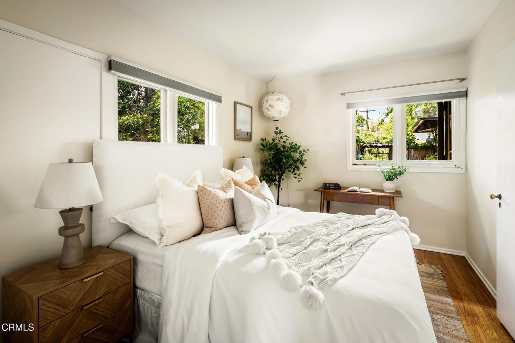 1364 N Harding Avenue