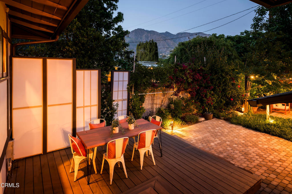 1364 N Harding Avenue