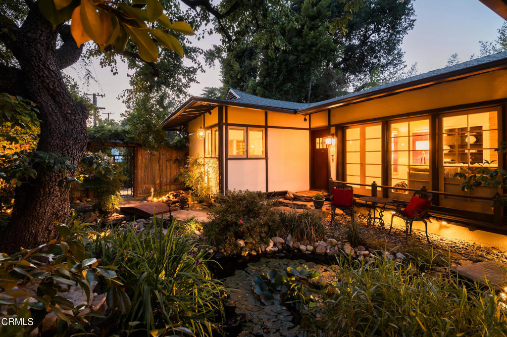 1364 N Harding Avenue