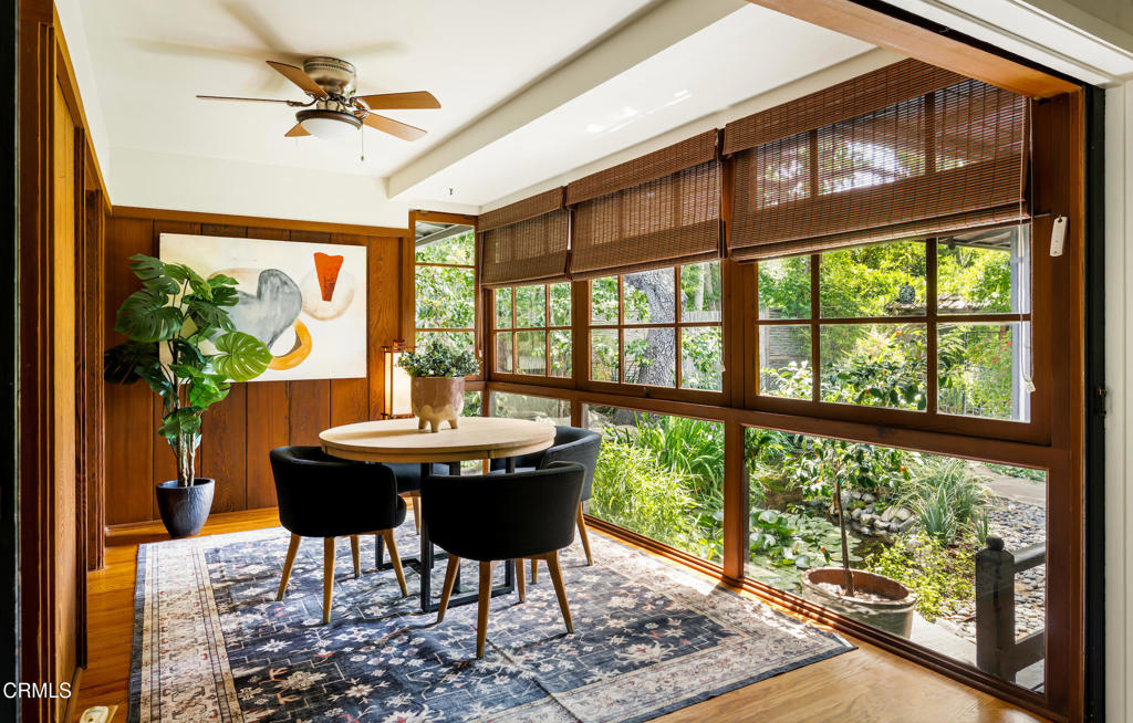 1364 N Harding Avenue