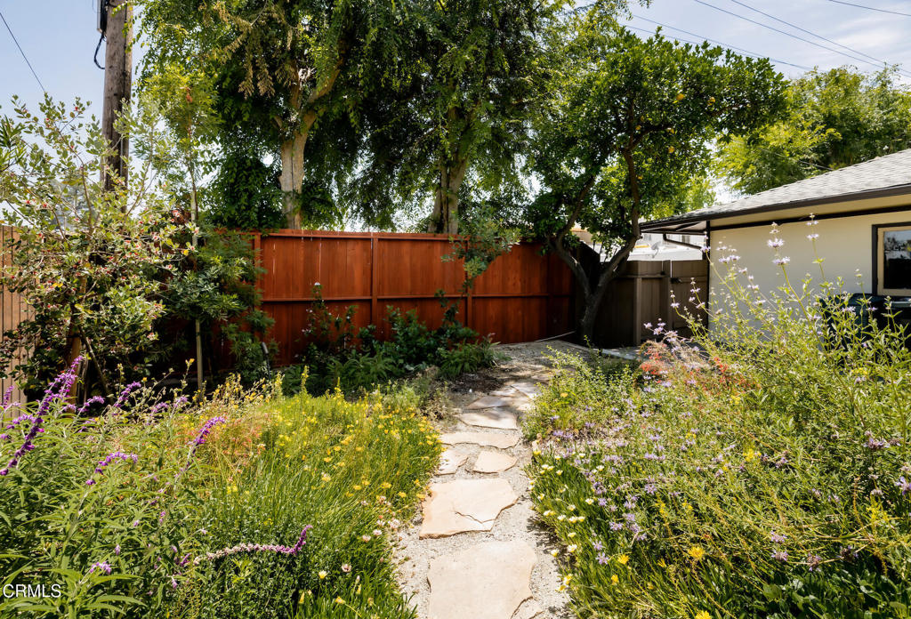 1364 N Harding Avenue