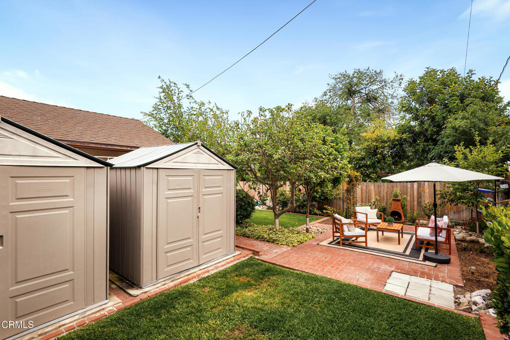 1587 N Harding Avenue