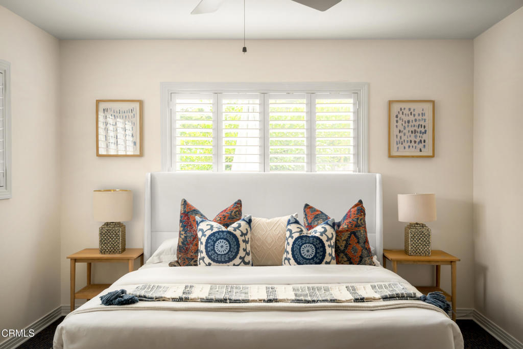 1587 N Harding Avenue