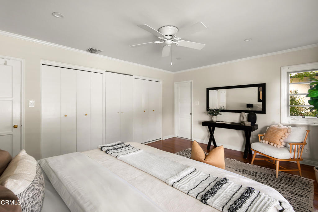 1873 N Harding Avenue