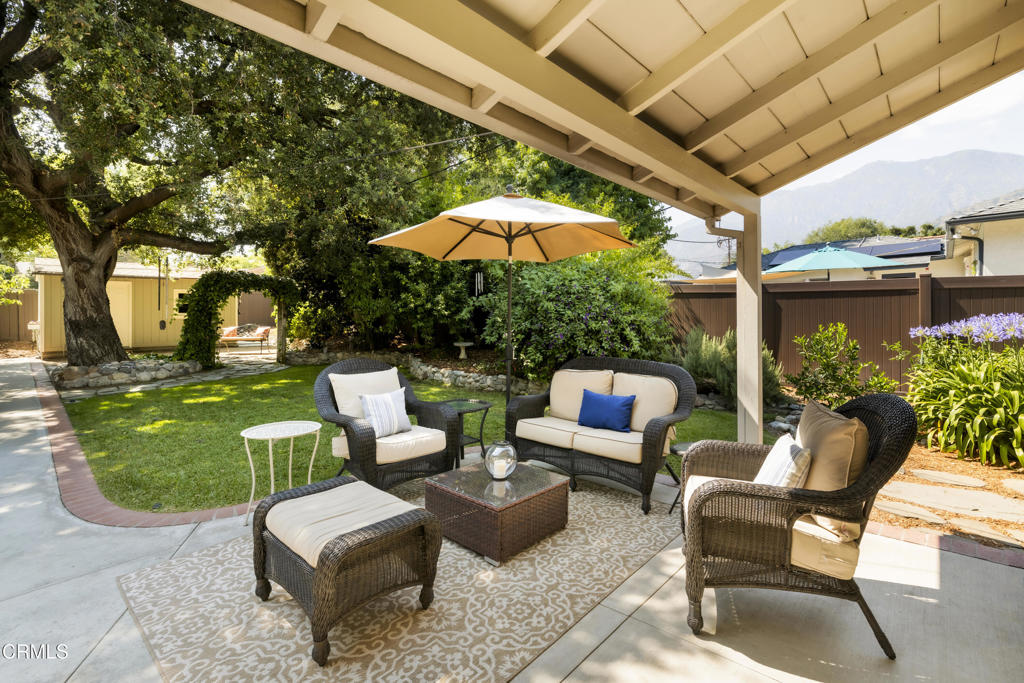 1873 N Harding Avenue