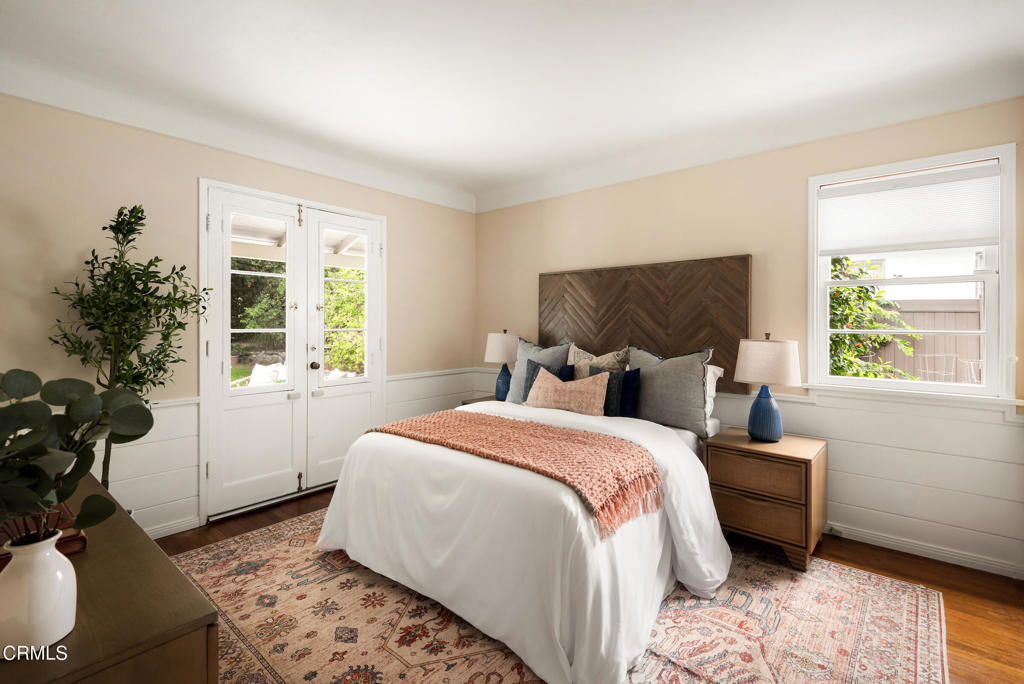 1873 N Harding Avenue