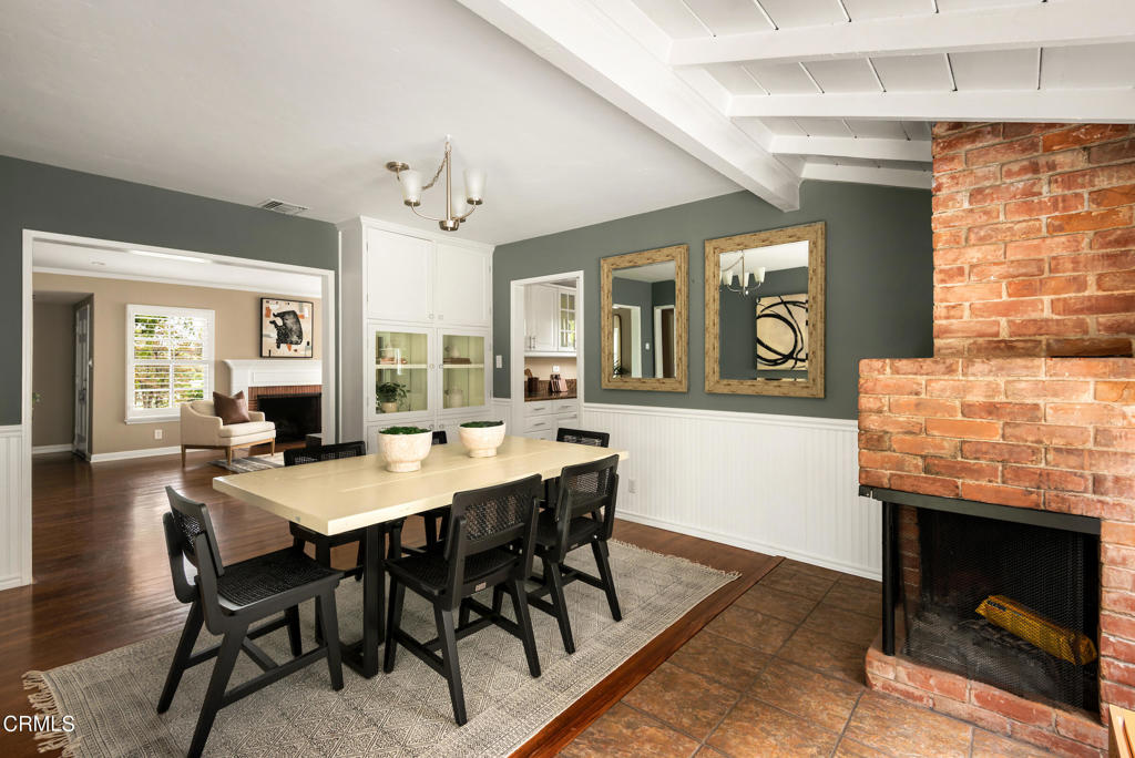 1873 N Harding Avenue