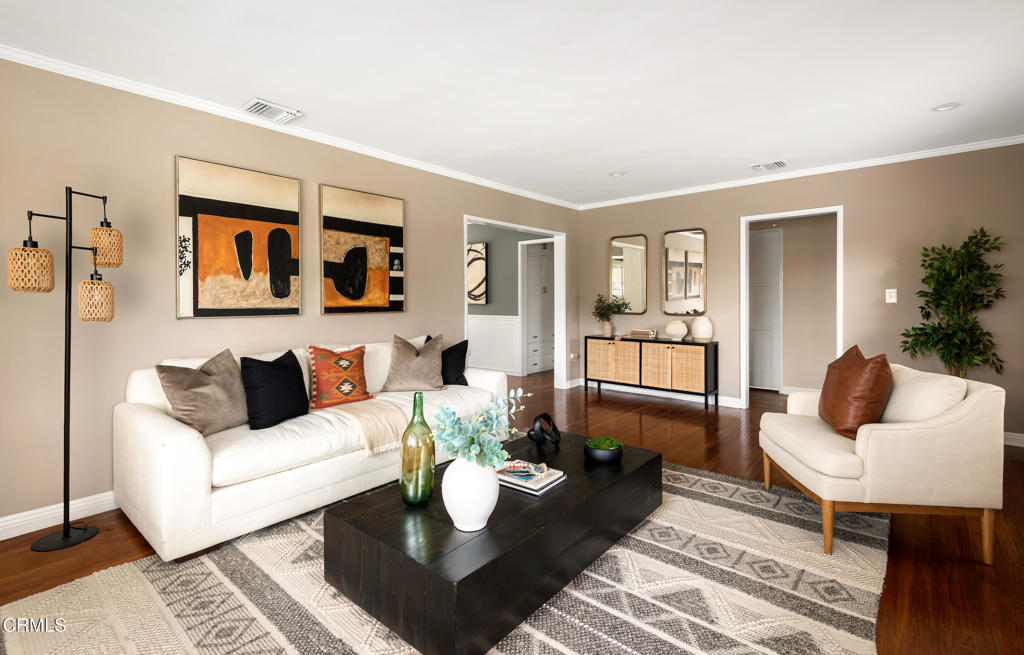 1873 N Harding Avenue