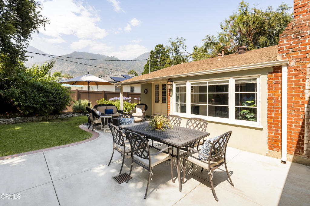 1873 N Harding Avenue