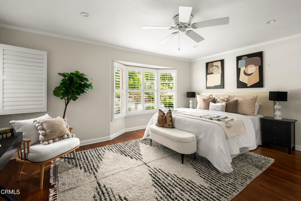 1873 N Harding Avenue