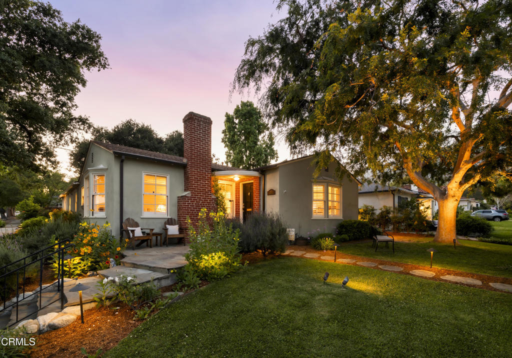 1873 N Harding Avenue