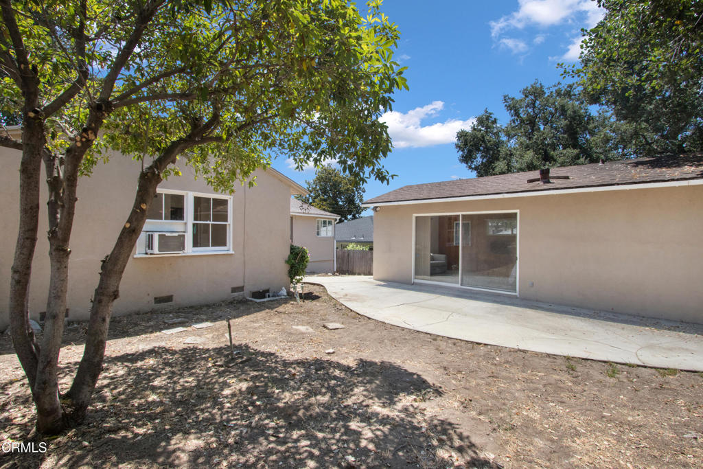 2139 N Grand Oaks Avenue