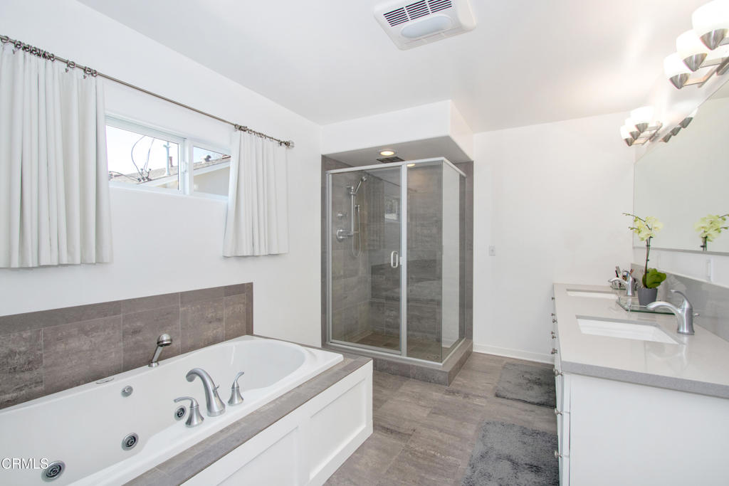 1818 Roosevelt