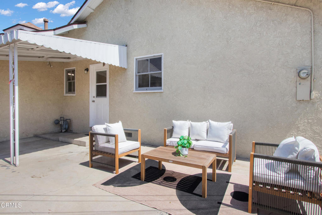 656 N Sunset