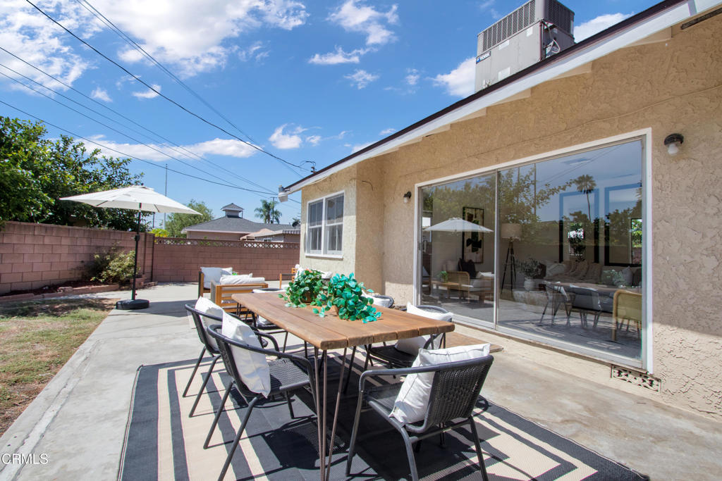 656 N Sunset