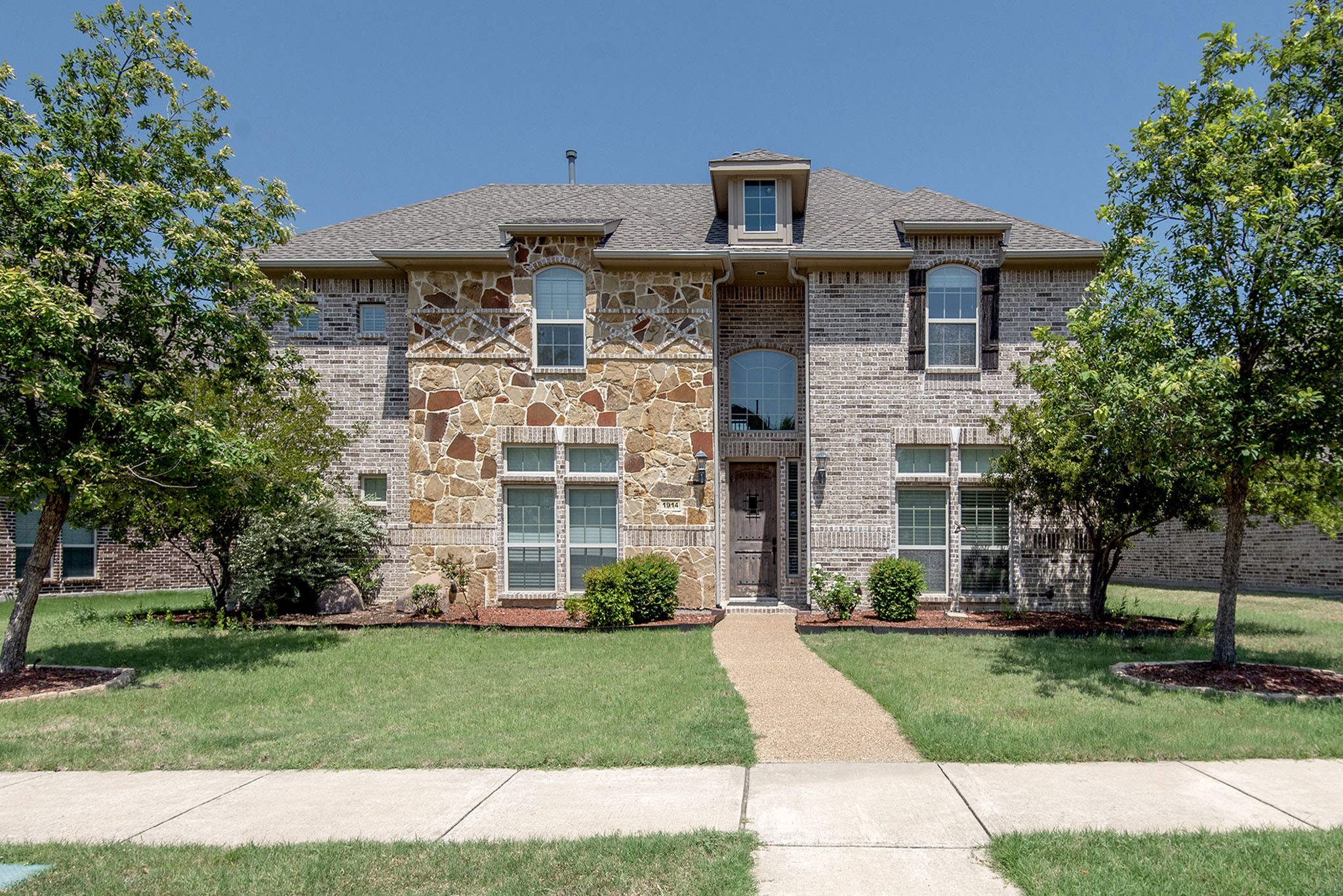 1914 Menominee Drive