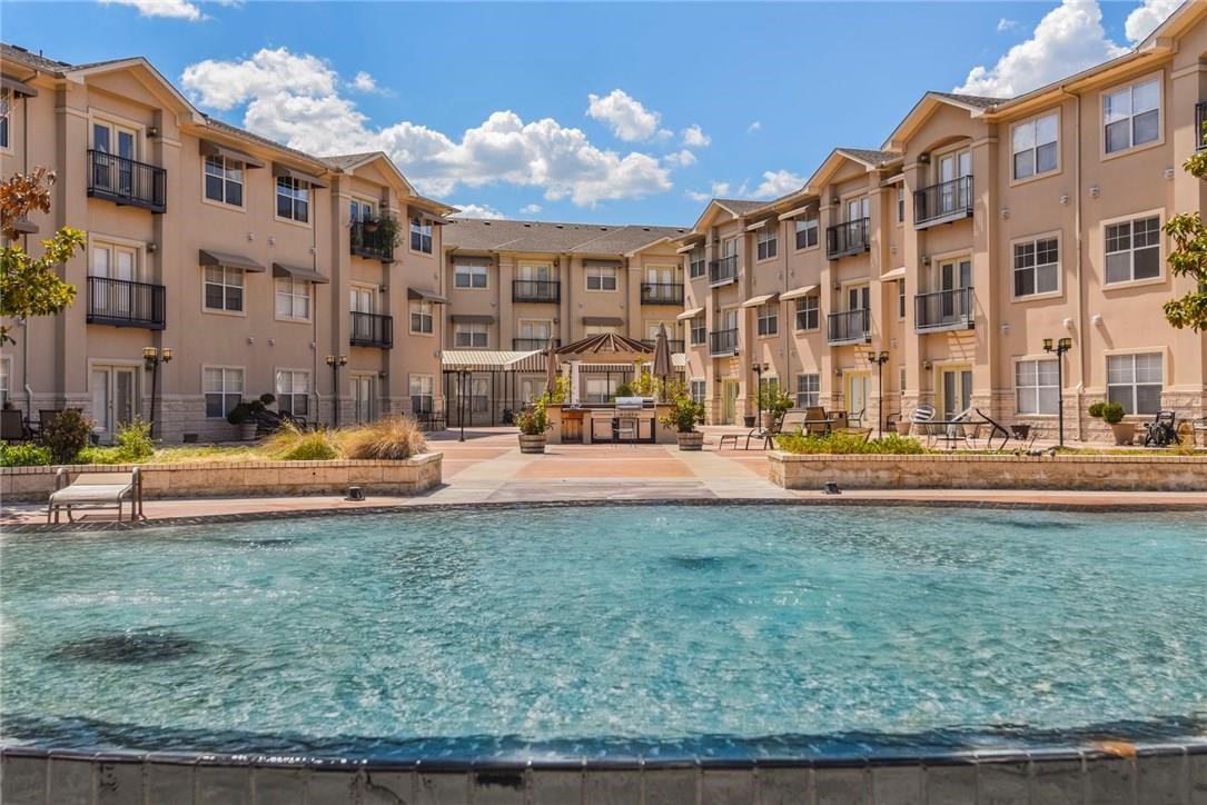 3102 Kings Road 2304