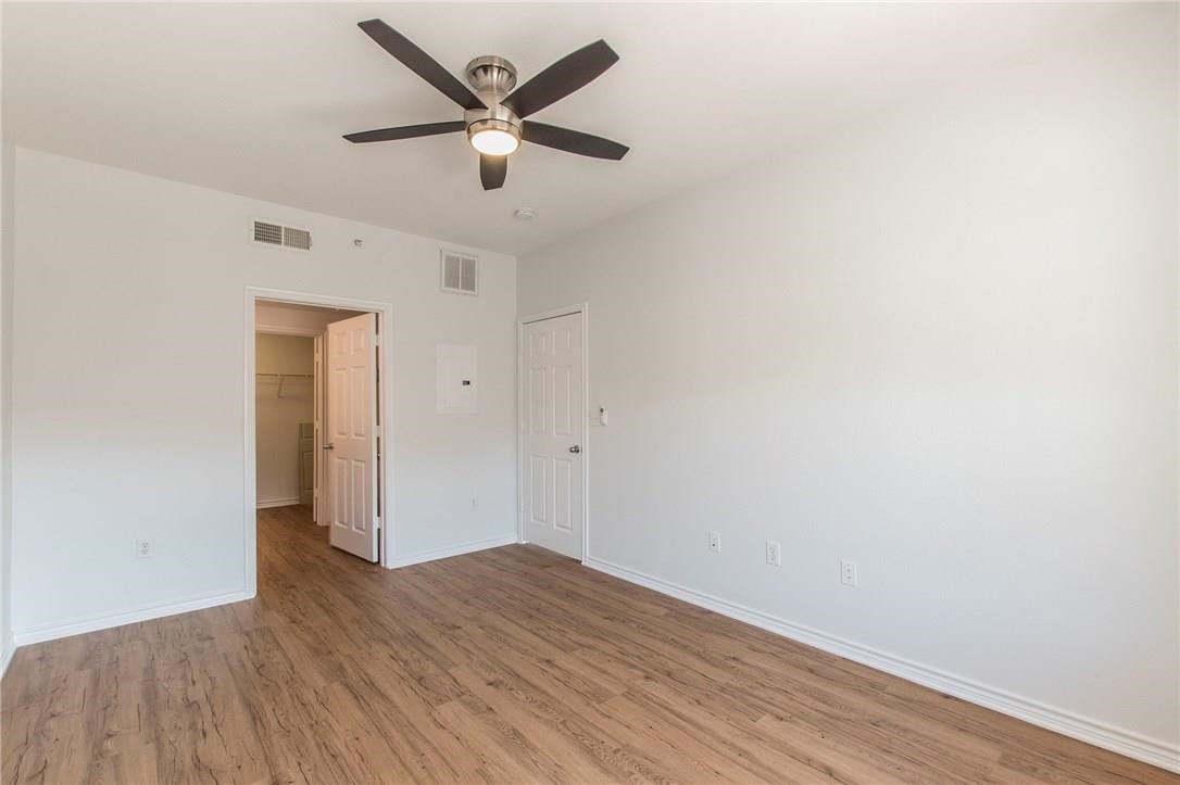 3102 Kings Road 2304