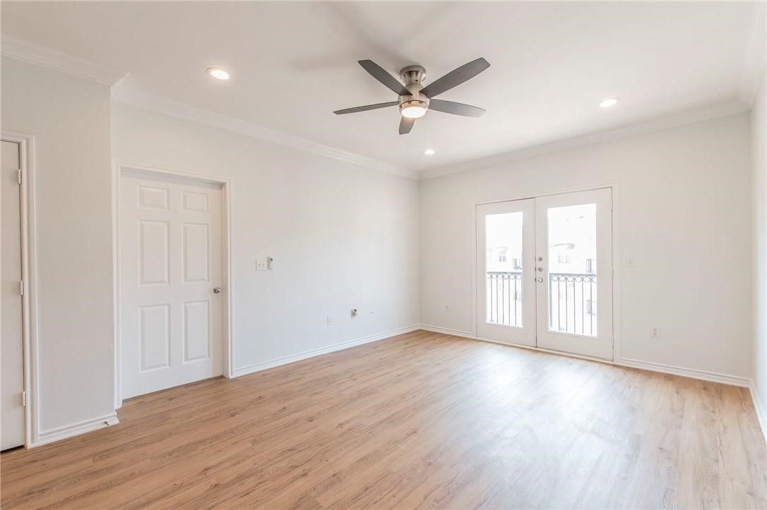 3102 Kings Road 2304