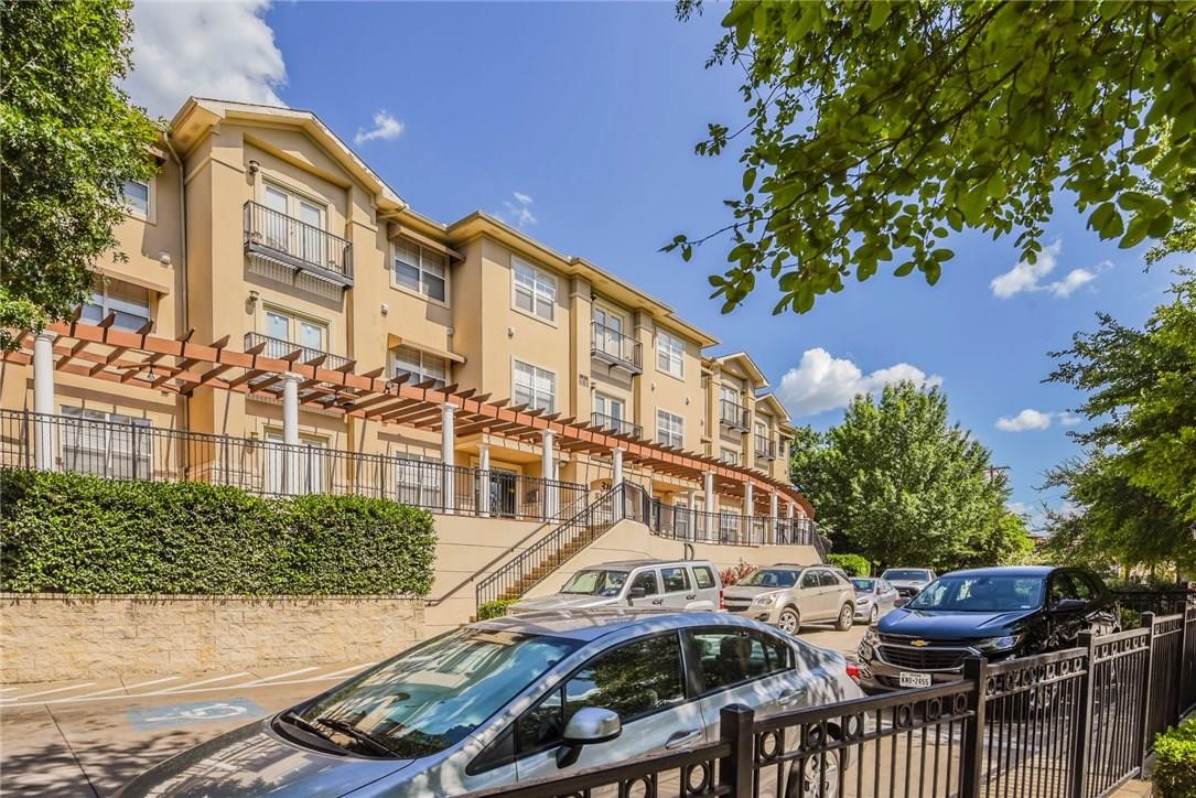 3102 Kings Road 2304