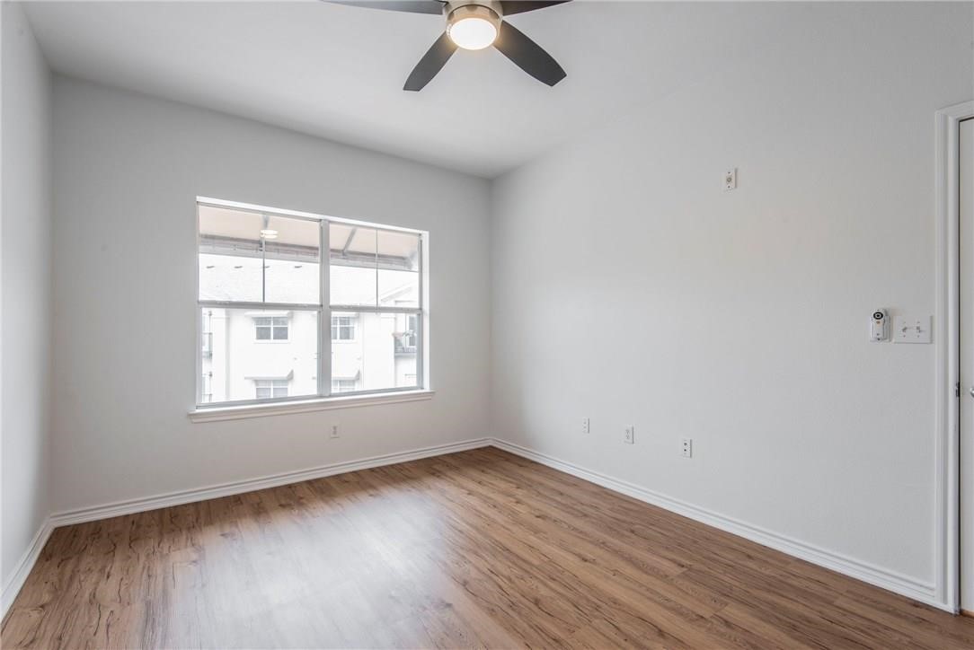 3102 Kings Road 2304