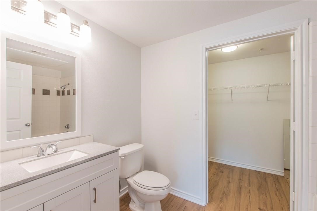 3102 Kings Road 2304
