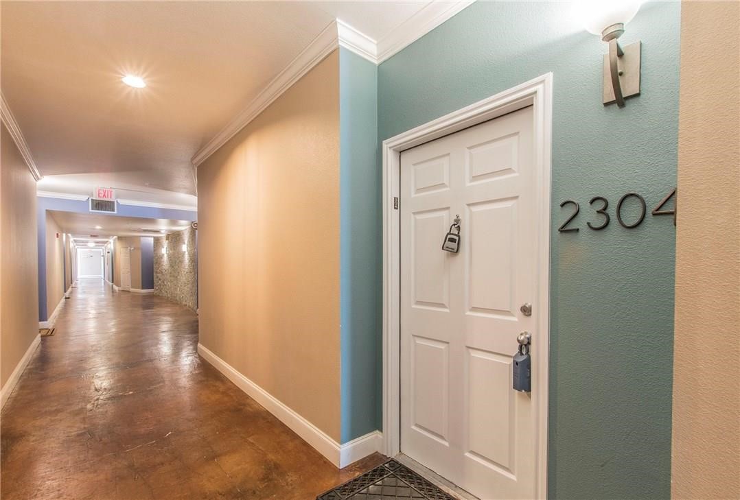 3102 Kings Road 2304