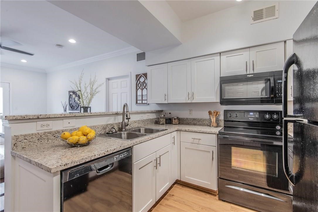 3102 Kings Road 2304