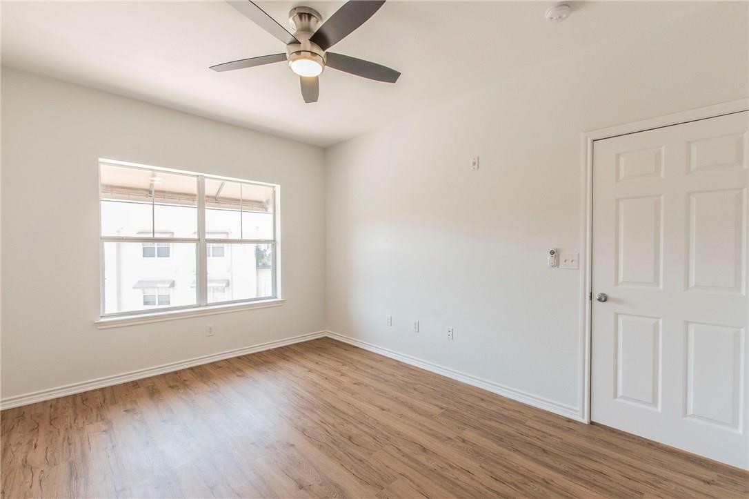 3102 Kings Road 2304