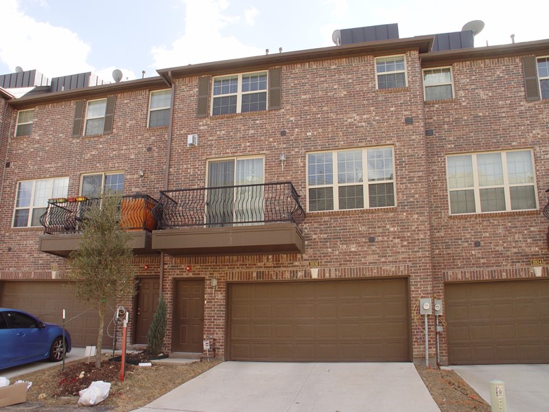 3936 Amberwood Drive