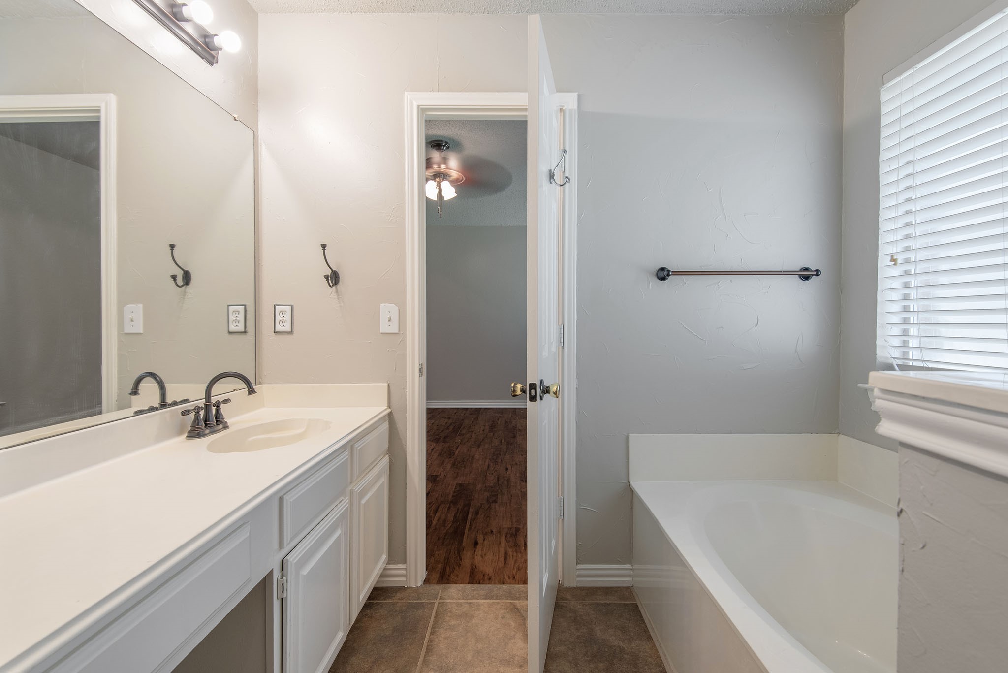 10809 Huntington Road