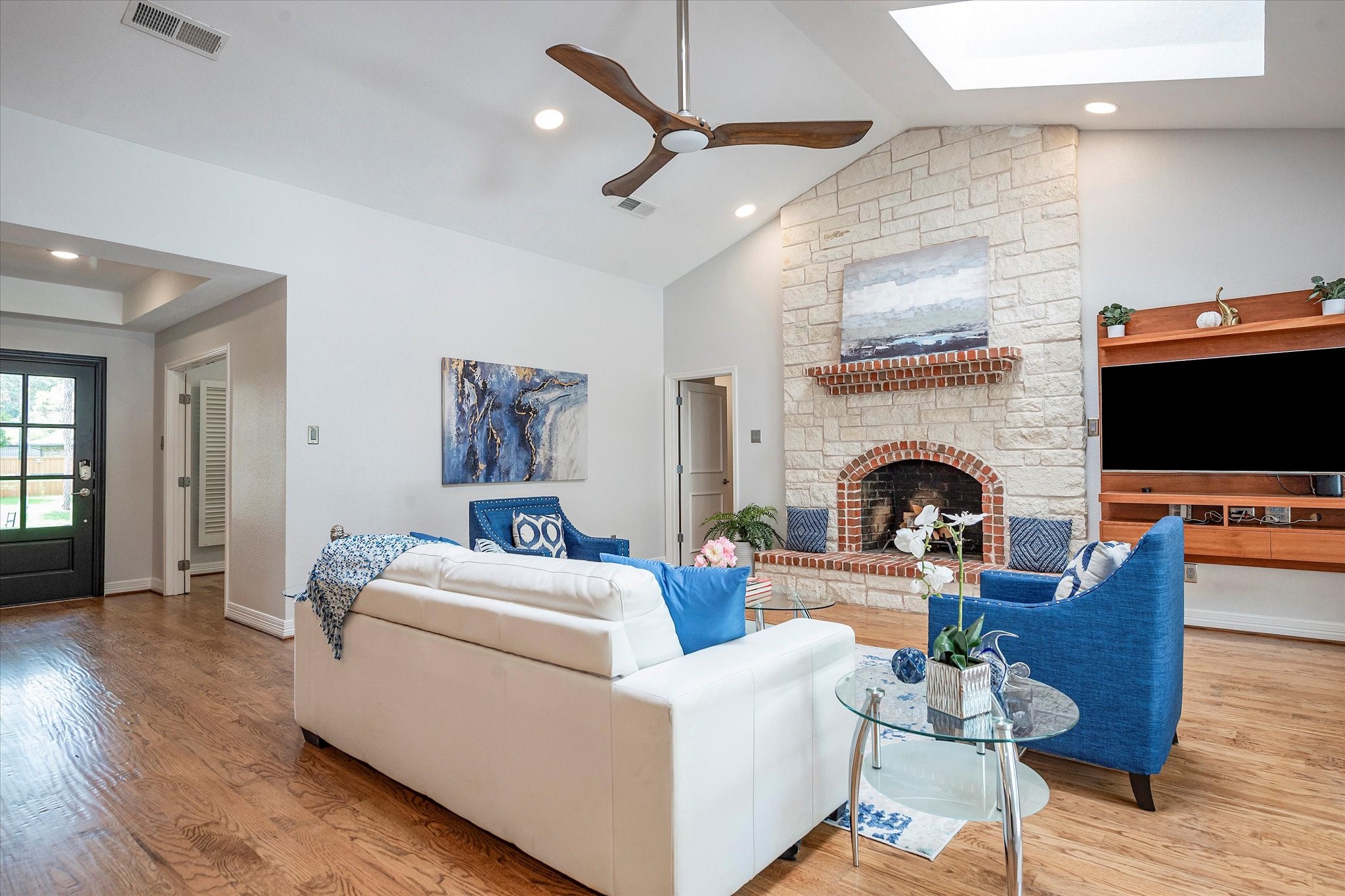 16907 Park Hill Drive