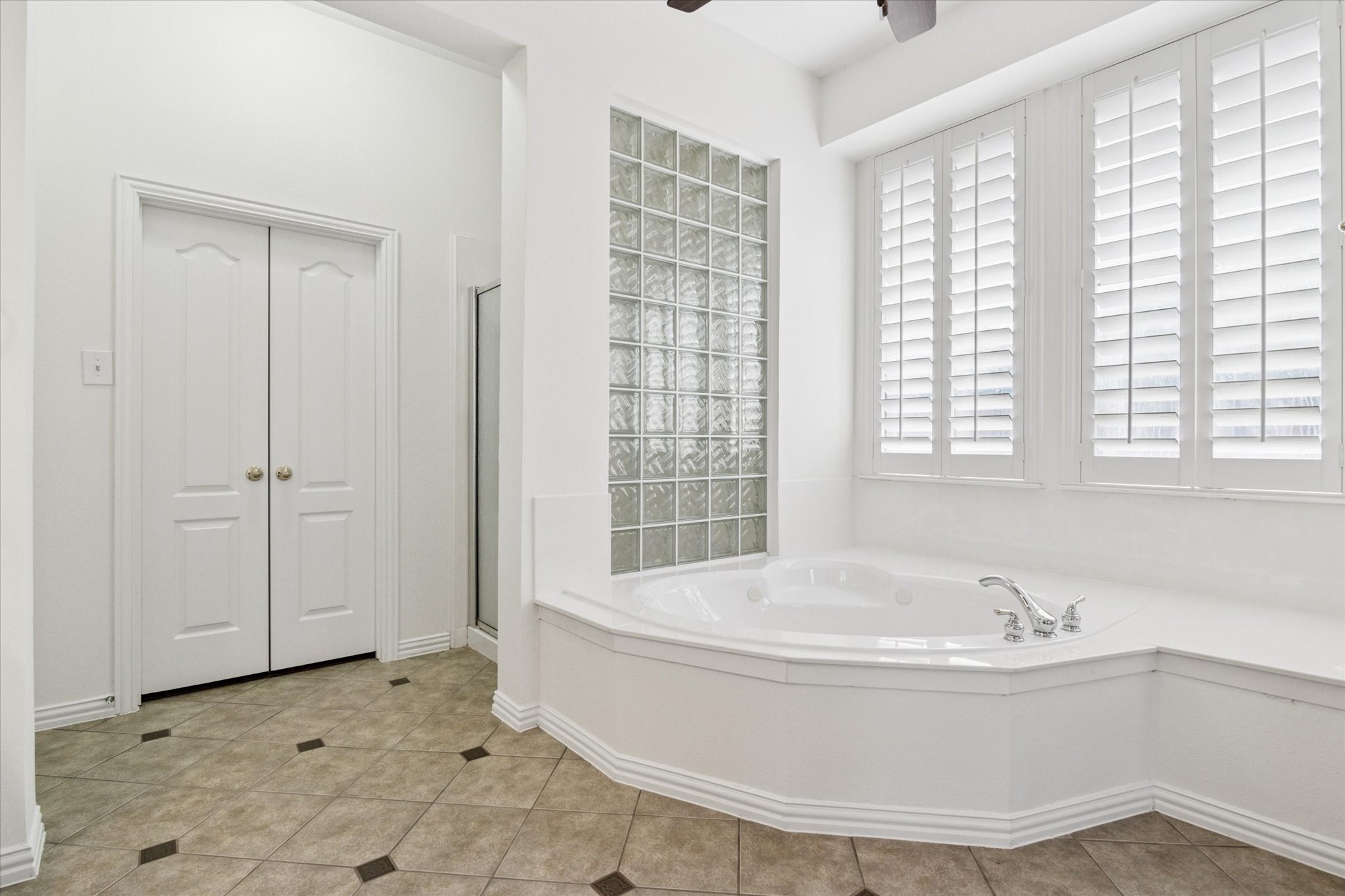2517 Seward Drive