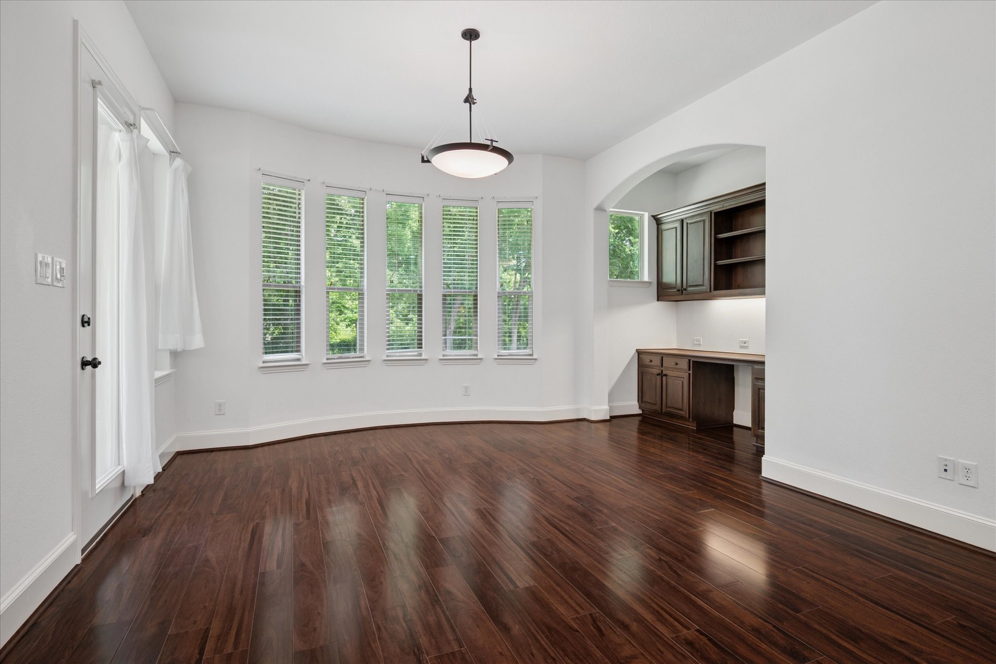 5405 Squeezepenny Lane