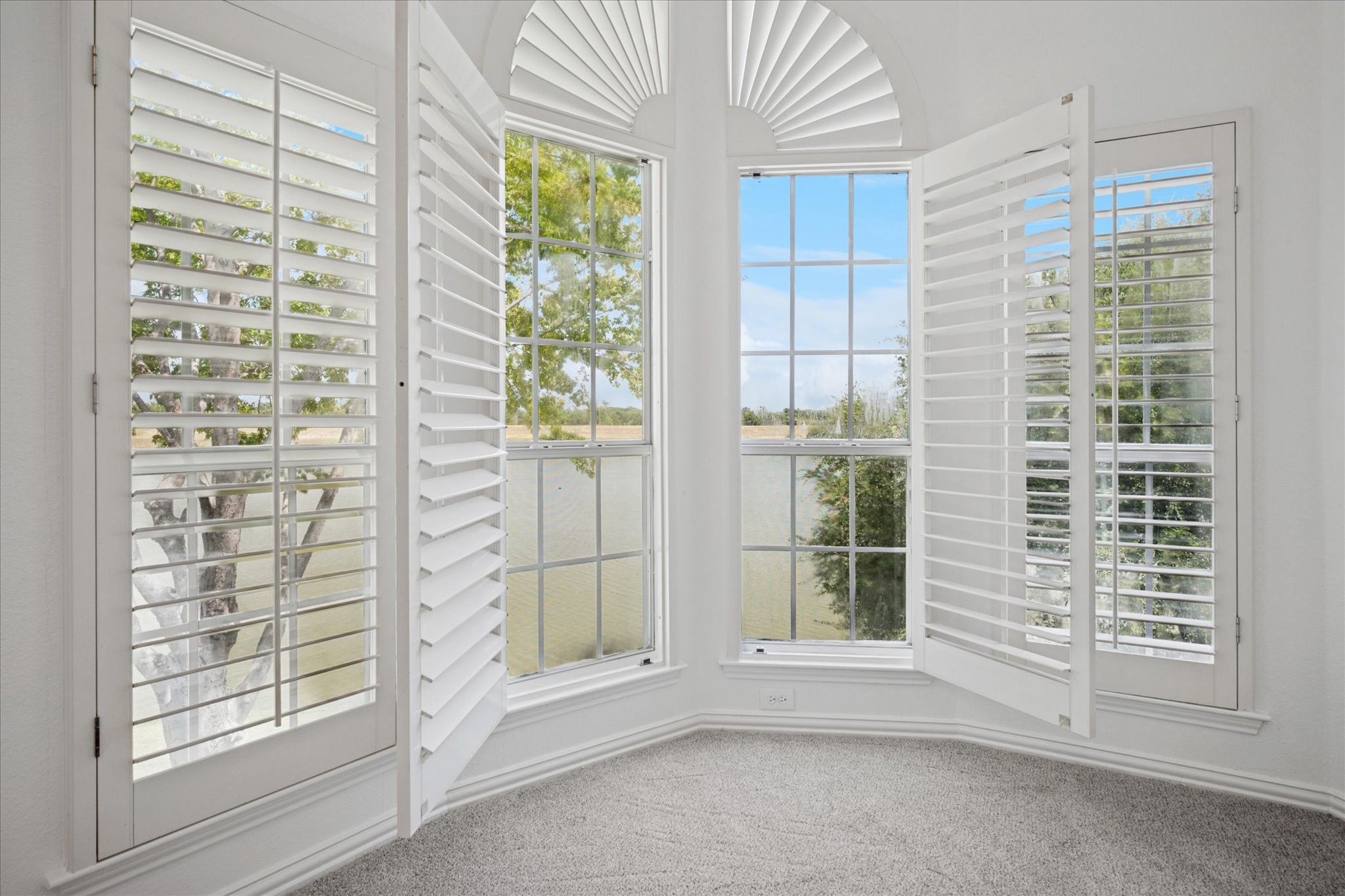 8712 Broken Point Drive