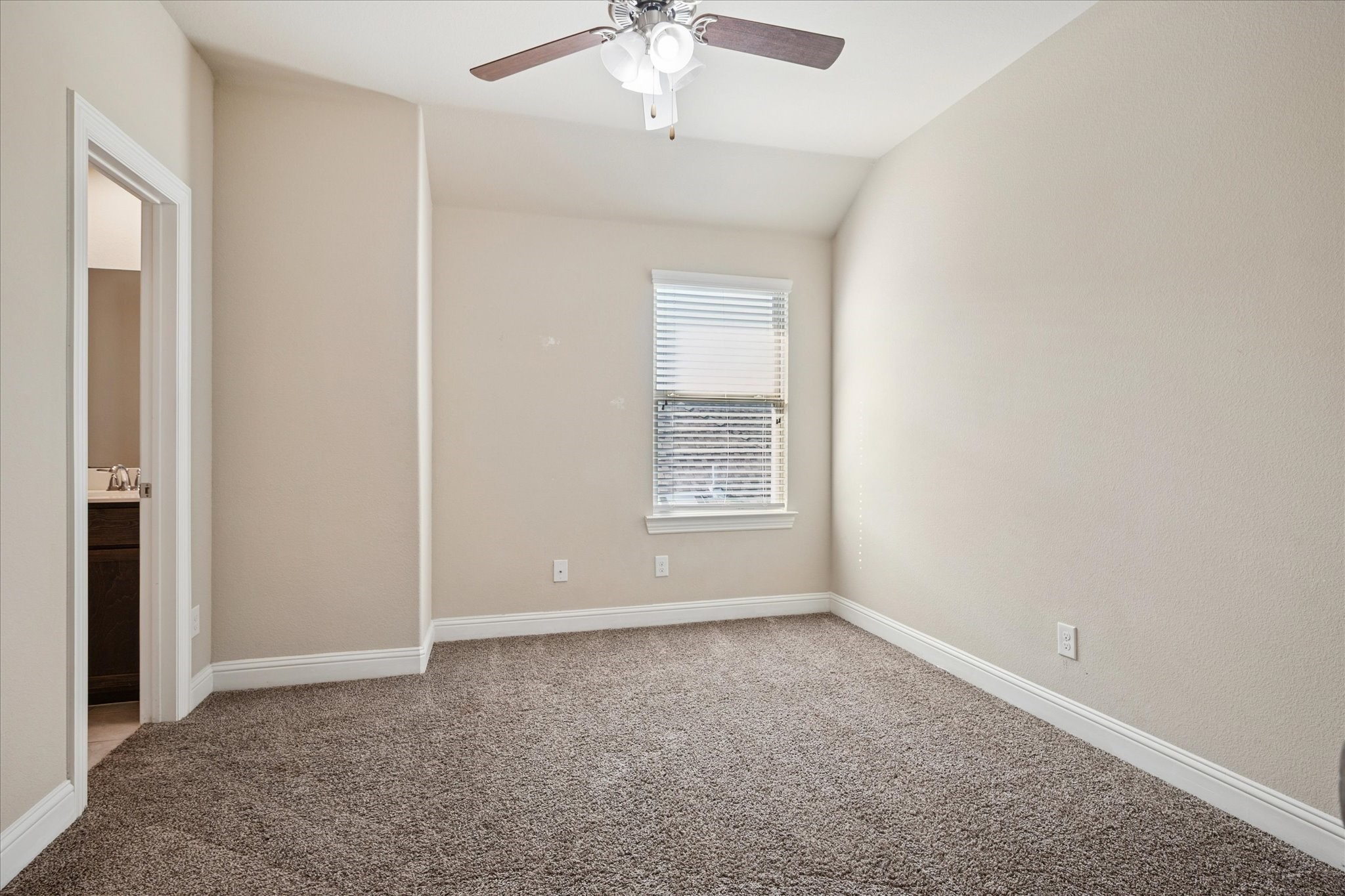 3413 Collingham Street