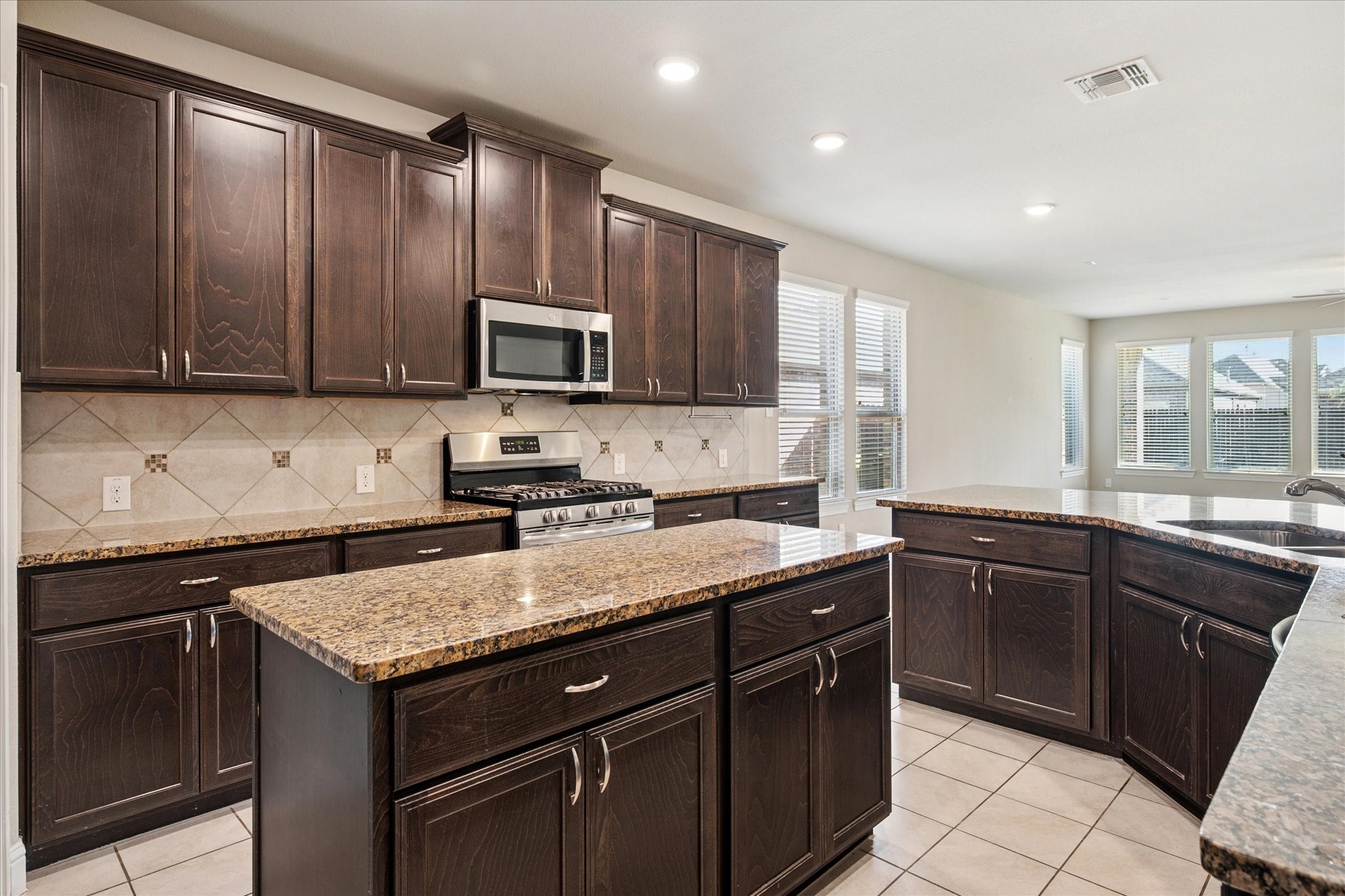 3413 Collingham Street