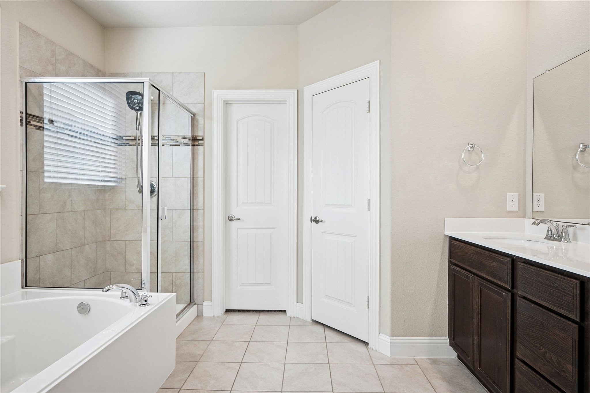 3413 Collingham Street