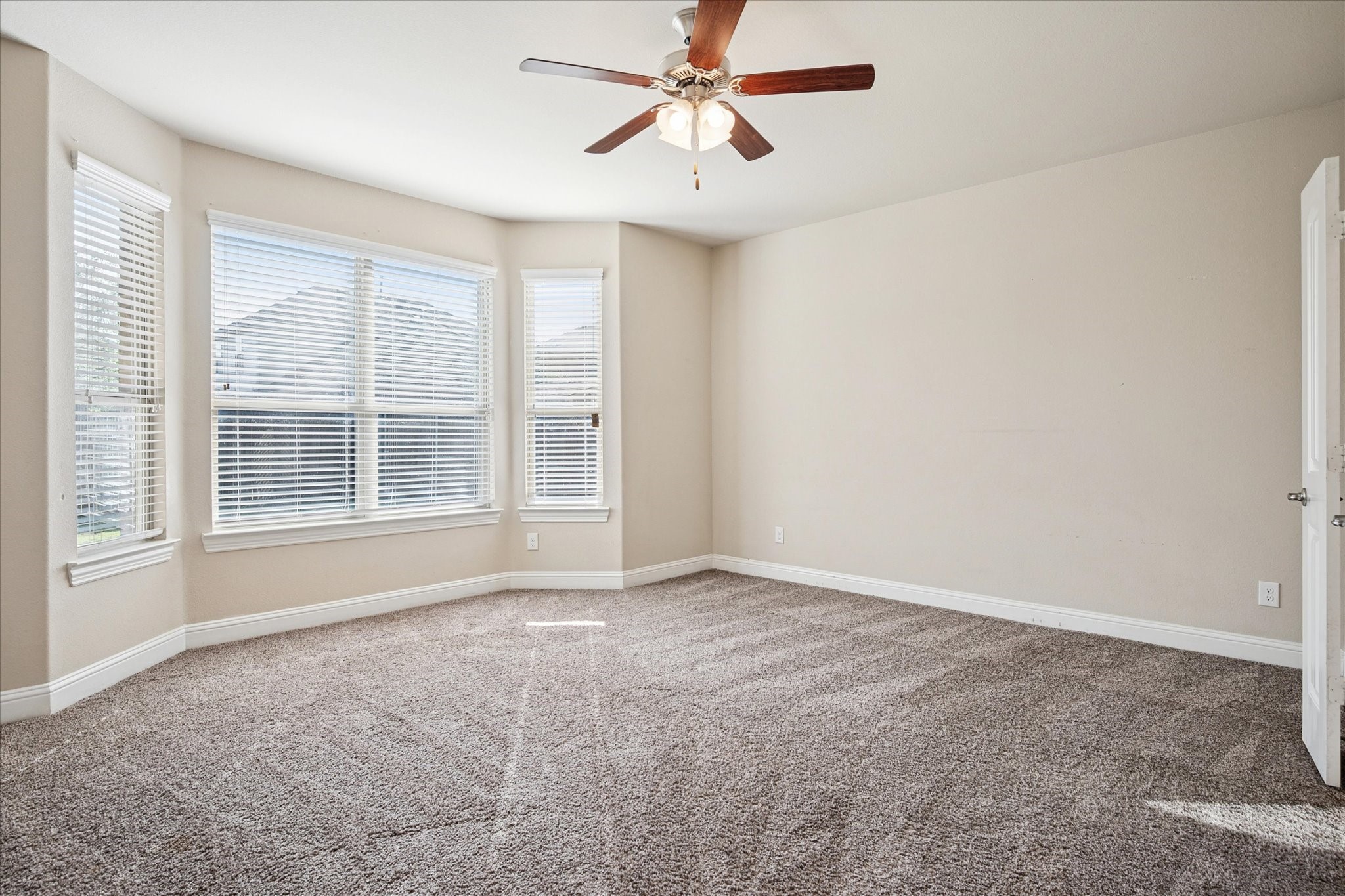 3413 Collingham Street