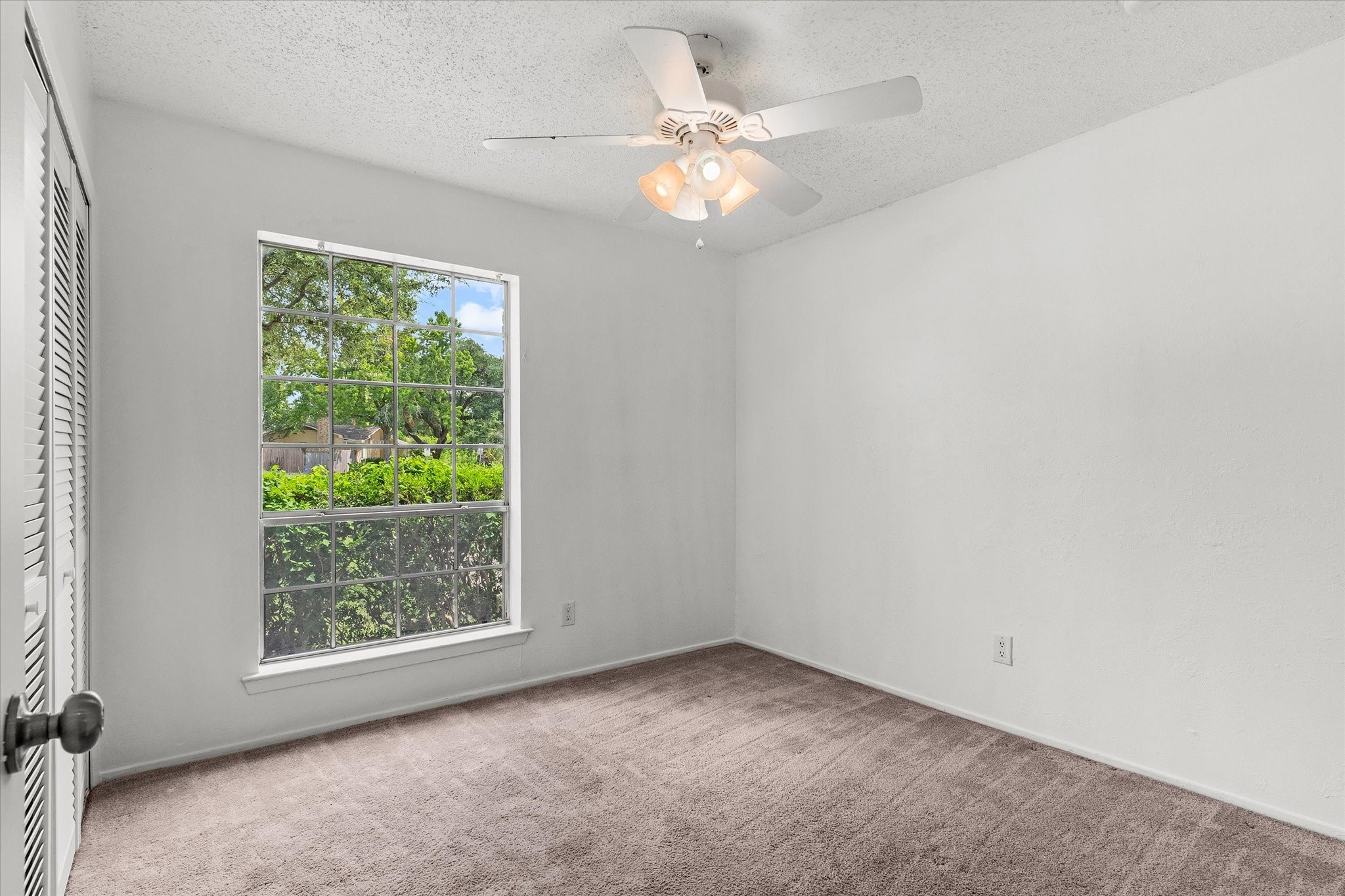 2804 Royal oaks Drive