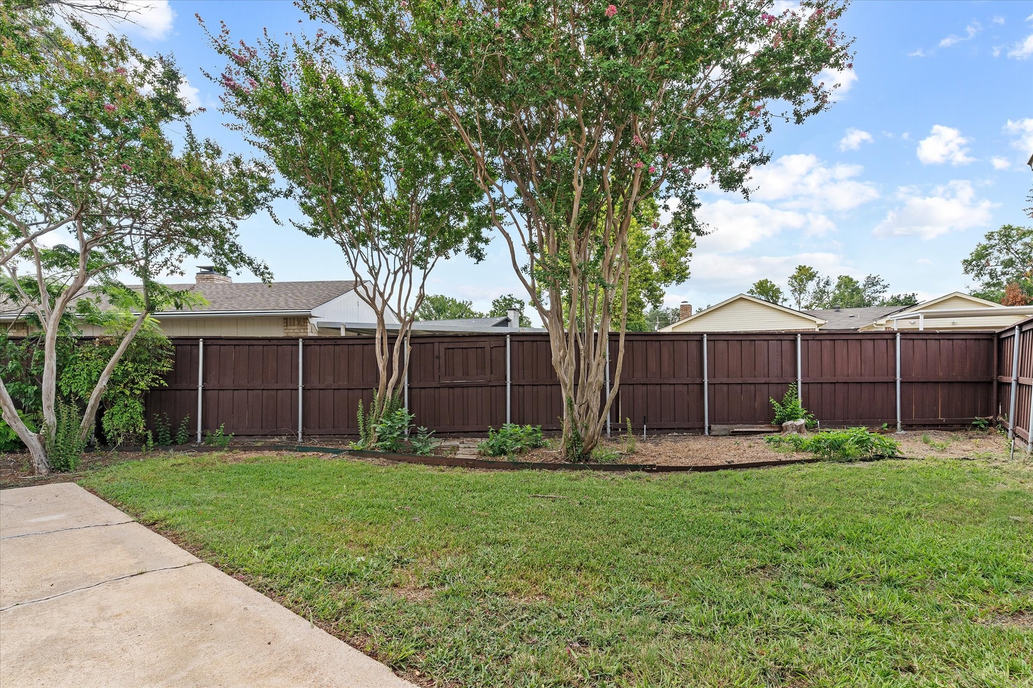 2804 Royal oaks Drive