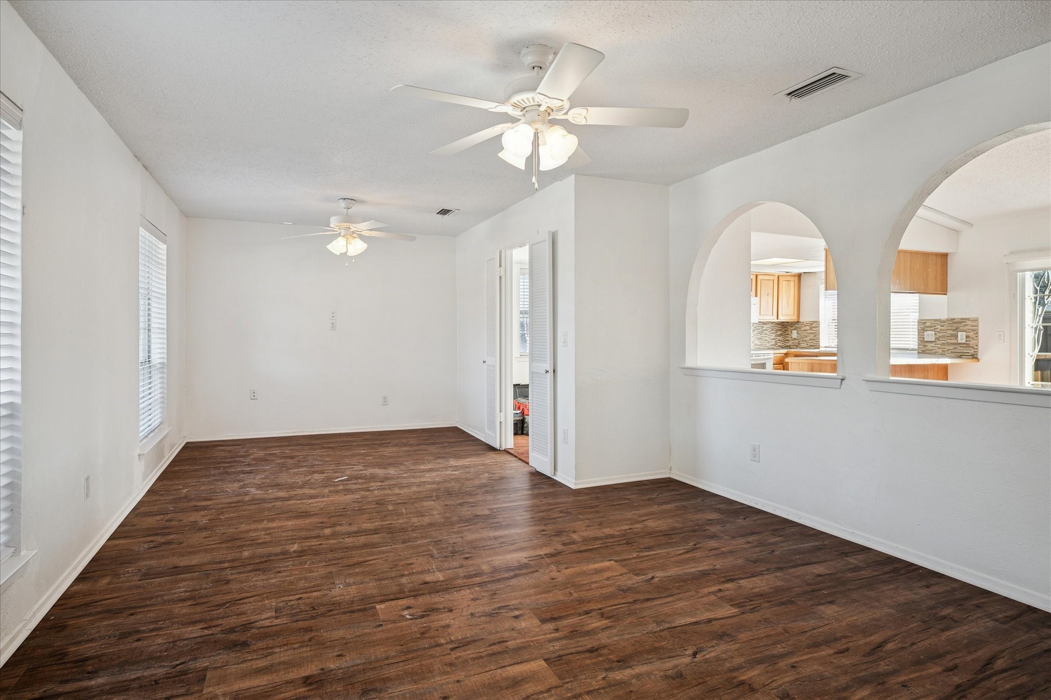 2804 Royal oaks Drive