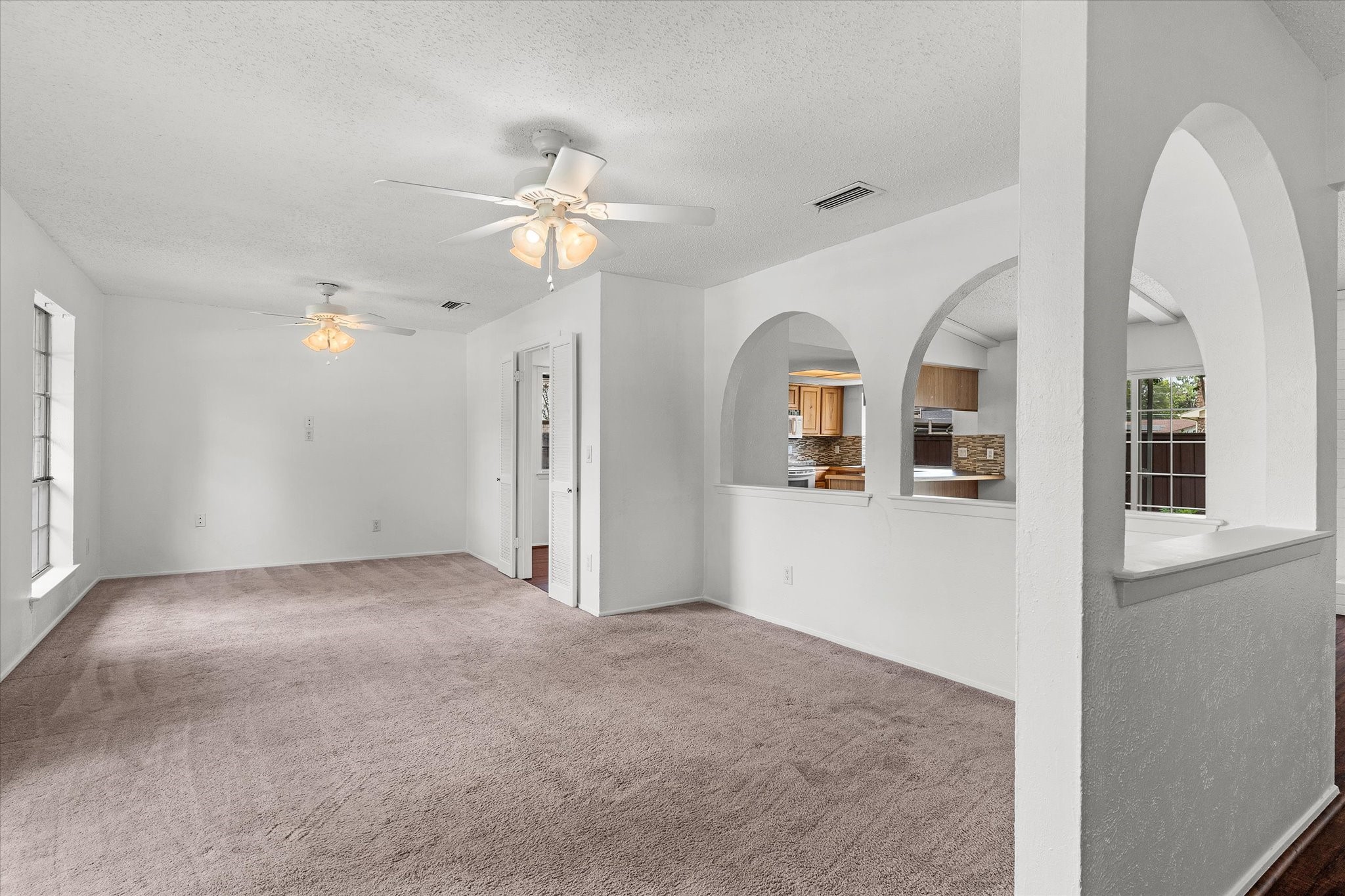 2804 Royal oaks Drive