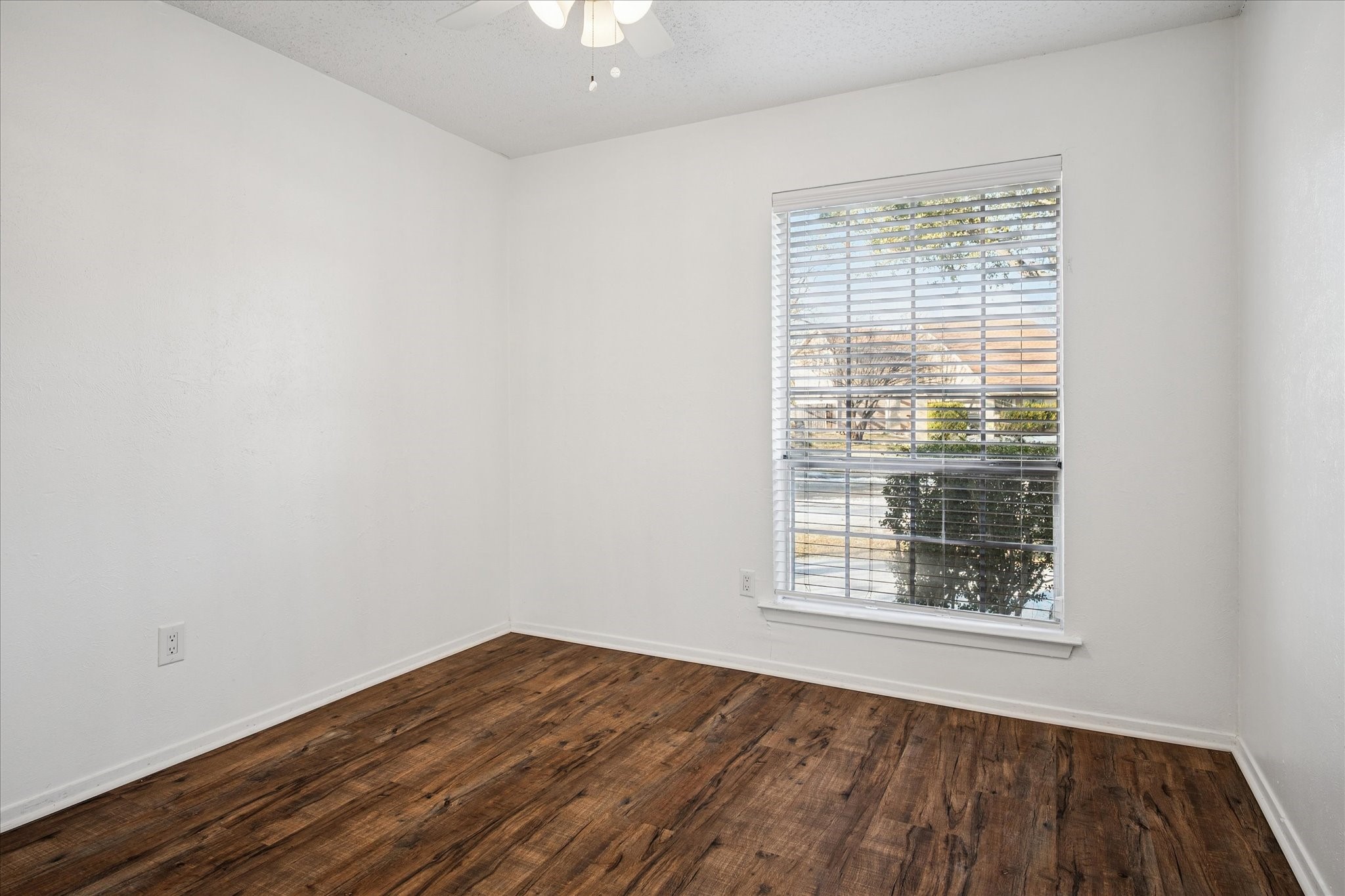 2804 Royal oaks Drive