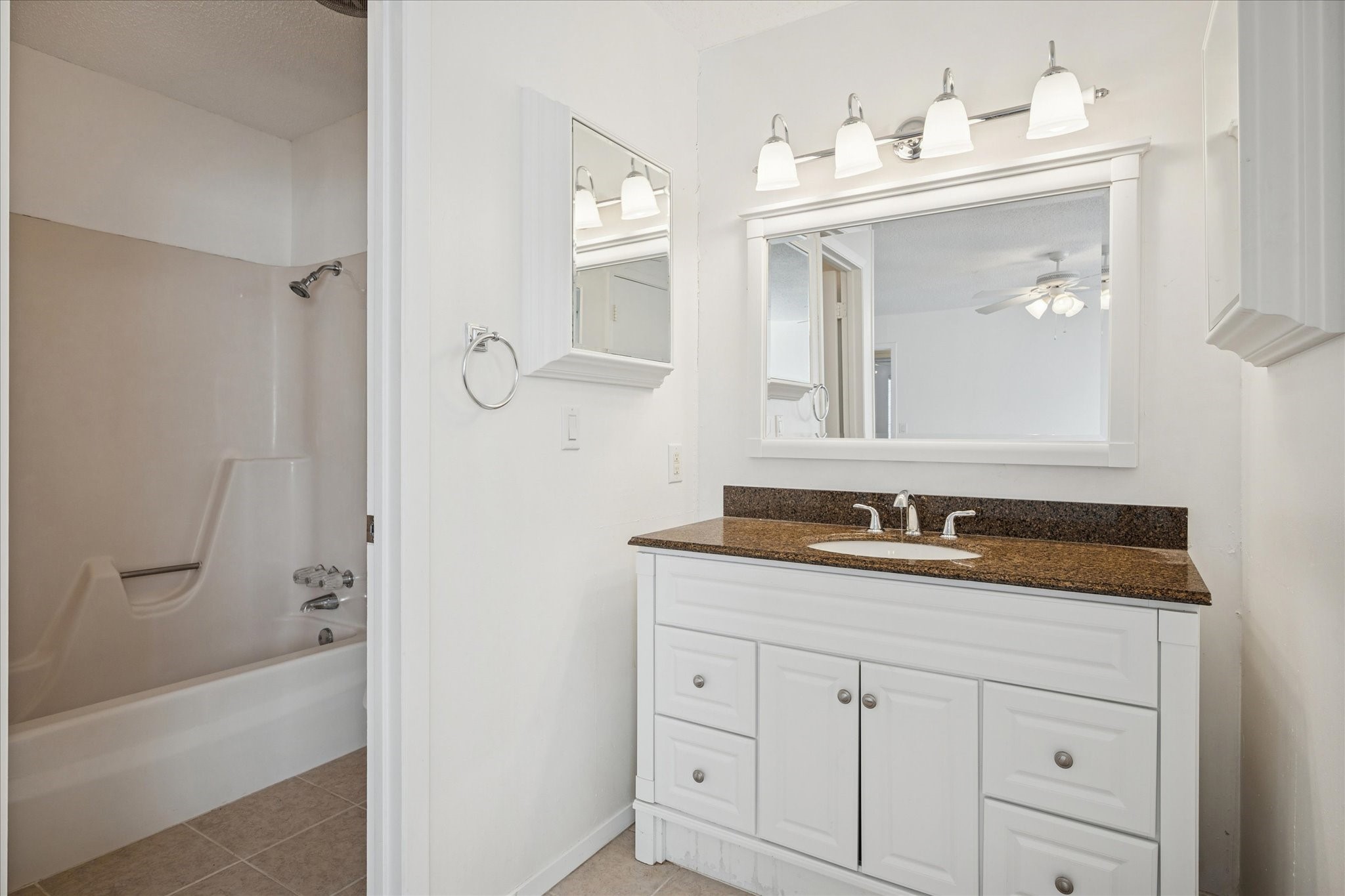 2804 Royal oaks Drive